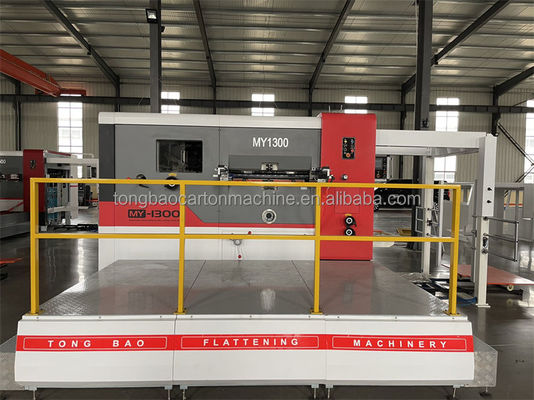 Halbautomatische Maschine zum Schneiden und Kreisen von Platten für Kartonschachteln mit spezieller Form