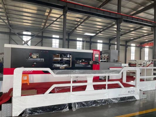 Erweiterte automatische Kreuz- und Druckschneidemaschine mit Abstrippen zu erschwinglichen Preisen