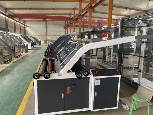 Halbautomatische Flutpapierplattenlaminiermaschine mit 3 kW Leistung und Filmverpackung