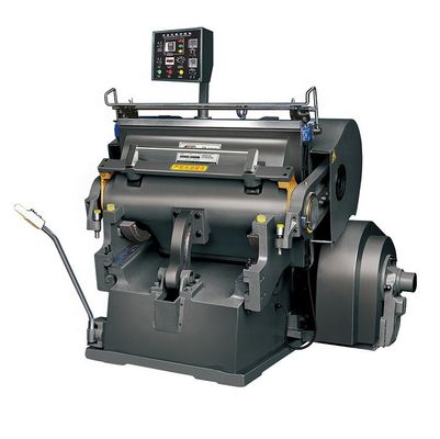 Halbautomatische manuelle Papierbox Leder-Kunststoff-Druckschneidmaschine 380V