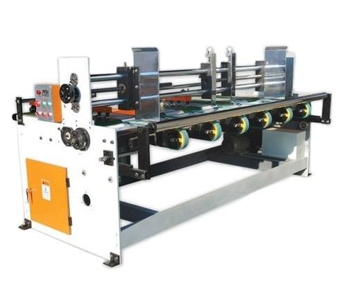 Automatische Maschine zur Herstellung von Kartons mit Benutzerfreundlichem Design