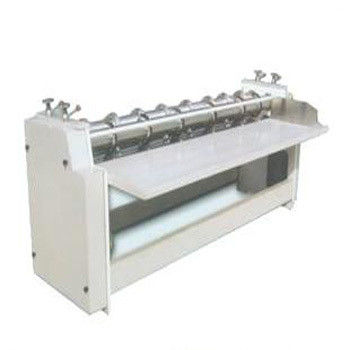 Halbautomatische Walzkarton-Rollenschneidermaschine für langlebige