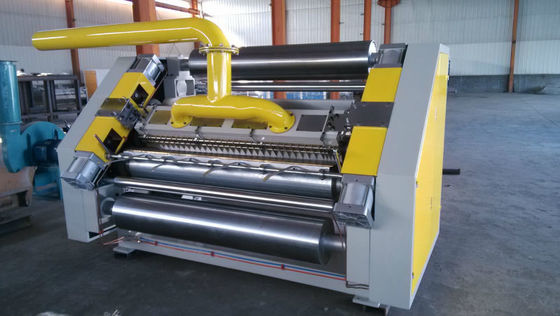 Automatische Maschine zur Herstellung von Papierboxen aus gewölbtem Karton