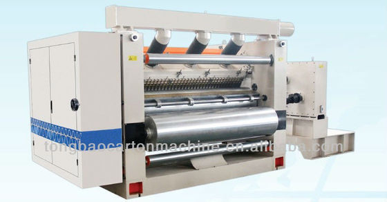 Automatische Maschine zur Herstellung von Papierboxen aus gewölbtem Karton