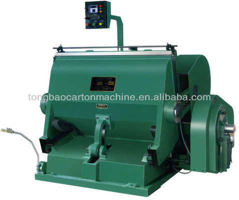 Handwerklich gewölbtes Blatt Karton Pizzabox Flatbed Die Cutter And Creasing Press Maschine