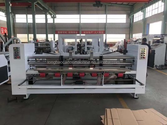 Automatische Maschine für das Falten von Kartons, Kleben und Nähen von Kartons