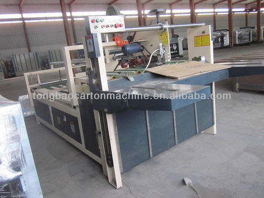 Semi-Auto-Folder Gluer-Maschine für 900 mm breite Produkte 40 M/Min Geschwindigkeit Direkt