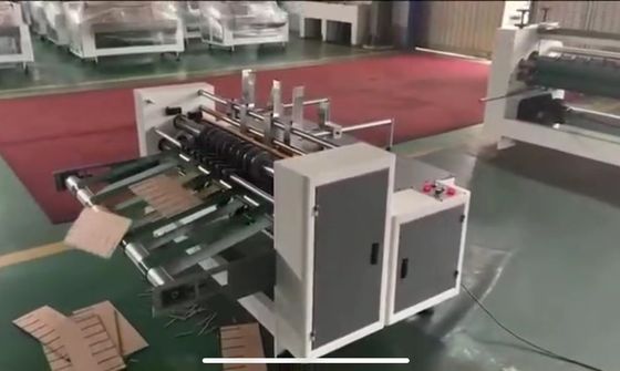 Halbautomatische Wandplattenmontage- und Trennwandschließmaschine für die Herstellung